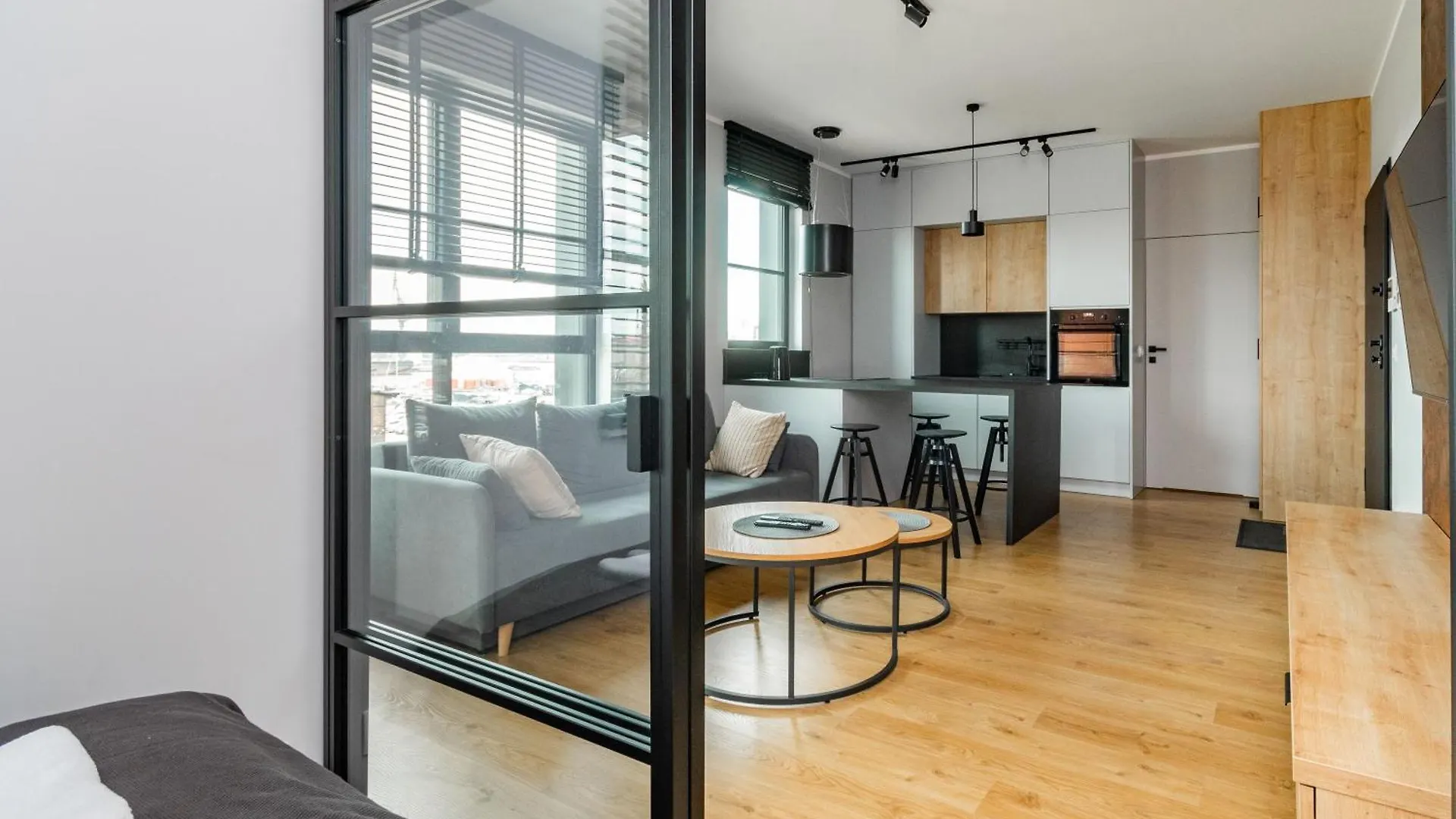 Doki - Black & White By Grand Apartments Gdansk 0*,  Poland